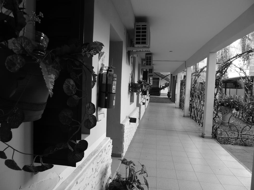 San Miguel de Tucumán La Pergola Hotel Tucuman المظهر الخارجي الصورة
